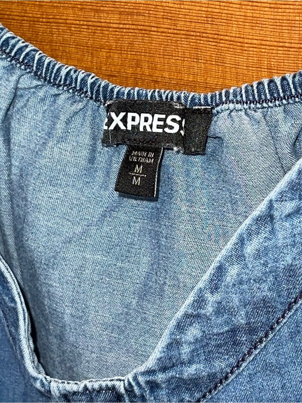 Express Light Blue Button-Front Knot Cami - EUC - Medium - Picture 6 of 7